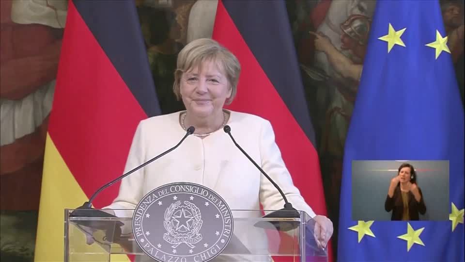 Video: Merkel: "Meine Liebe zu Italien, werde ich sicherlich in ganz anderer Form noch leben können."