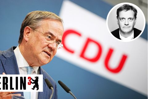 Armin Laschet gibt ein Pressestatement zum Fortgang der Sondierungsgespräche