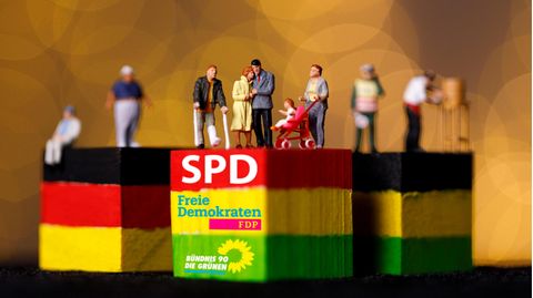 Ampel Aus SPD, Grünen Und FDP: Harmonie-Bekundungen Auf Dem Weg In ...