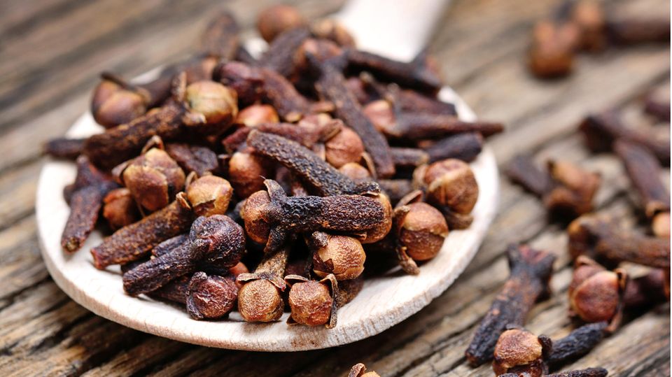 Hausmittel gegen Zahlschmerzen: Gewürznelken