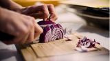 Hausmittel gegen Ohrenschmerzen: Zwiebelsäckchen