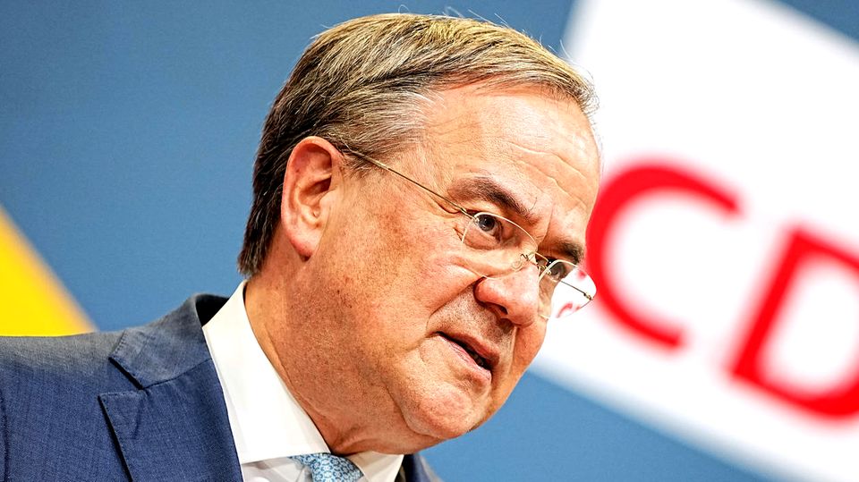 CDU-Vorsitzender Armin Laschet kündigt Rücktritt auf Raten an CDU-Vorsitzender Armin Laschet kündigt Rücktritt auf Raten an