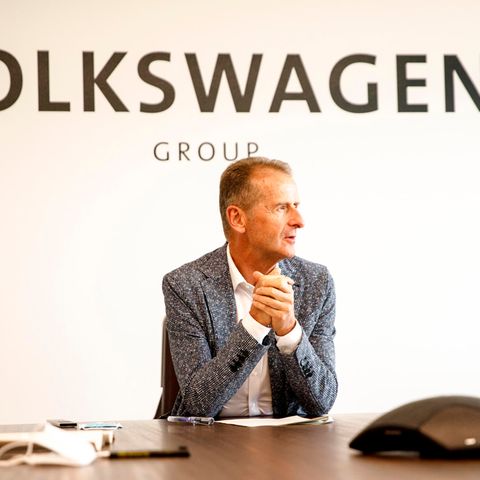 Elektromobilität: Plötzlich grüner Influencer? Die öffentliche Wandlung von VW-Chef Herbert Diess