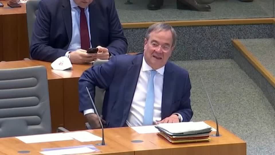 Video: "Der soll zurücktreten, ja!" Video: "Der soll zurücktreten, ja!"