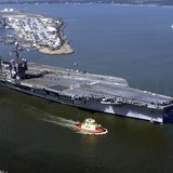 Die USS John F. Kennedy im Jahr 2003. 