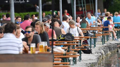 Tabakkonsum: Ausgequalmt: Ist Deutschland bereit für ein Rauchverbot in der Außengastronomie?