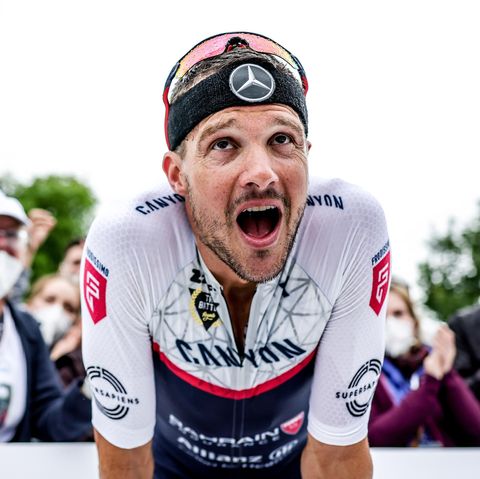 Triathlet Jan Frodeno blickt in die Kamera