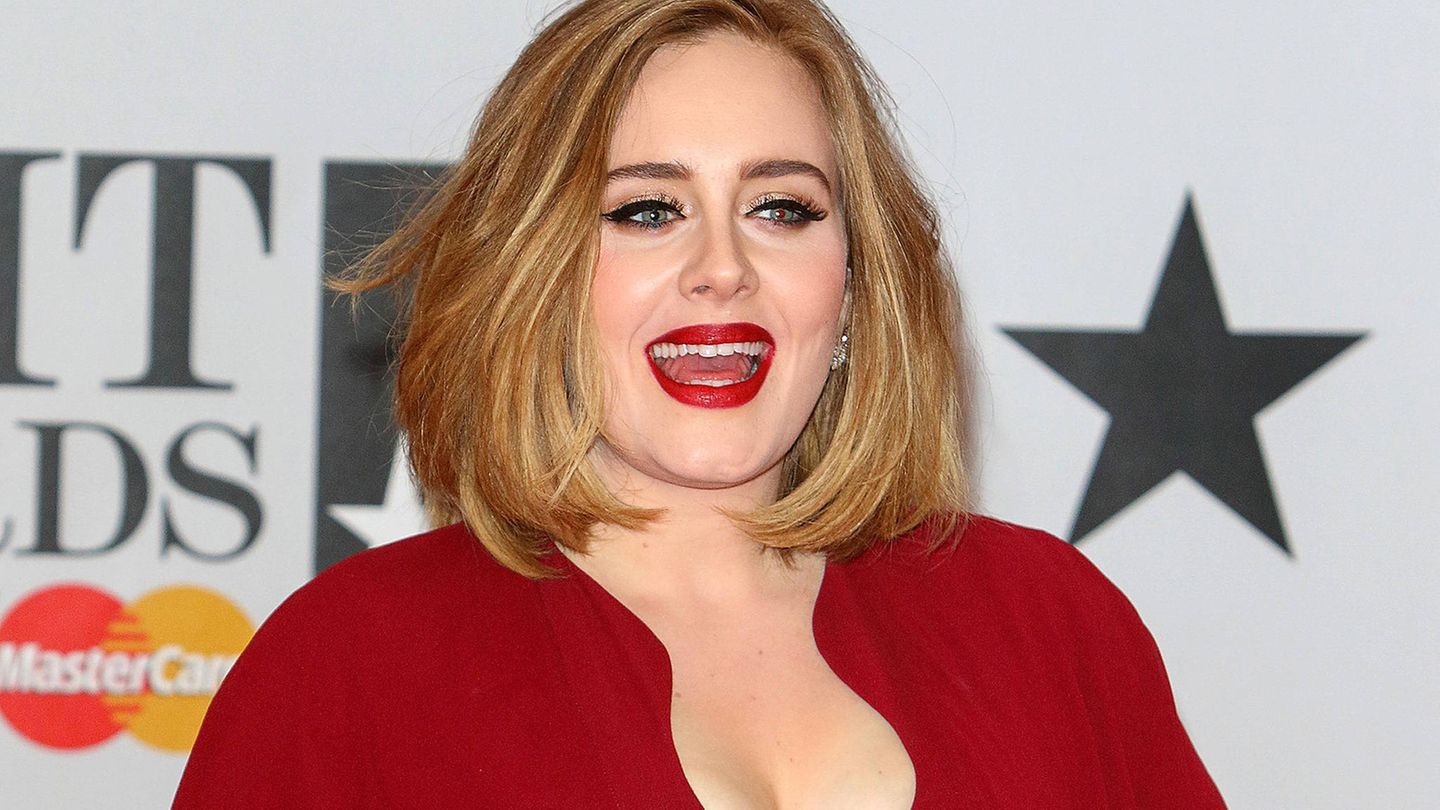 Adele admite problemas con el alcohol y su padre en ‘Vogue’