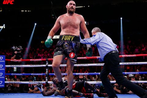 Die Entscheidung: Tyson Fury schickt Deontay Wilder in der elften Runde auf die Bretter und verteidigt seinen WM-Titel.