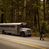 Der Bus von außen. Aufgrund gesetzlicher Bestimmungen werden die Schulbusse in den USA nach wenigen Jahren außer Dienst gestellt.