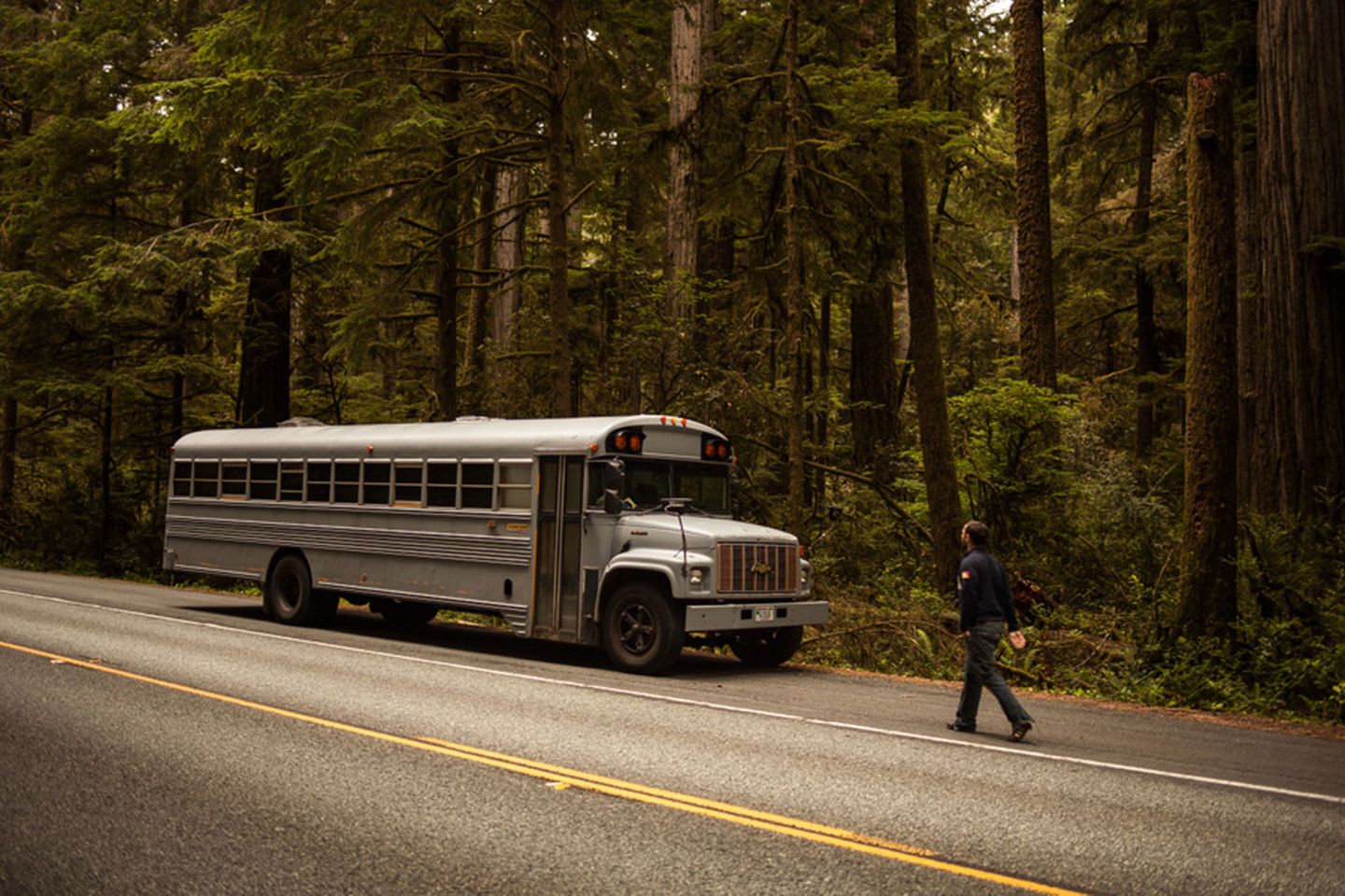 Der Bus von außen. Aufgrund gesetzlicher Bestimmungen werden die Schulbusse in den USA nach wenigen Jahren außer Dienst gestellt.