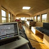 Die Fenster sorgen für einen lichtdurchfluteten Innenraum.