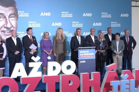 Video: Tschechiens Regierung verliert Mehrheit im Parlament
