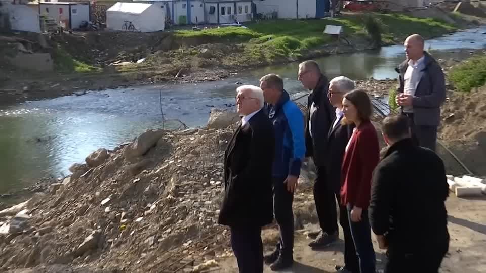 Video: Steinmeier besucht das Ahrtal Video: Steinmeier besucht das Ahrtal