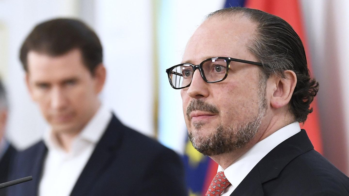 Austria’s new Federal Chancellor: Alexander Schallenberg is sworn in