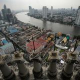 Der Blick von oben auf die Stadt verrät, wie luxuriös die Bewohner des Sathorn Unique Tower hätten hausen können.