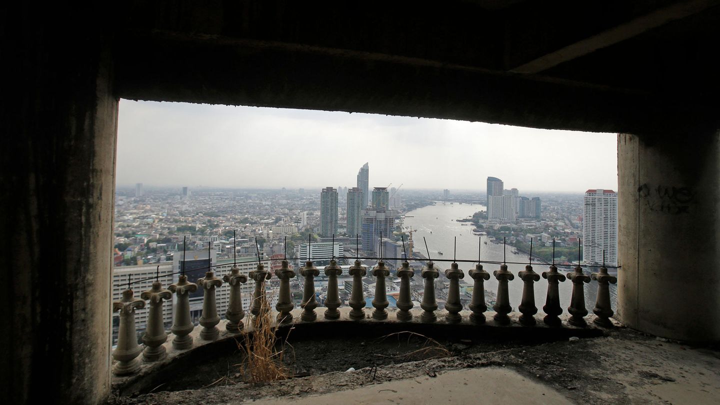 Der Ausblick über die Stadt und den Chao Phraya hätte sehenswert sein können.