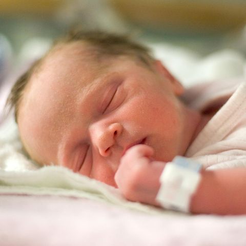RSV Viruserkrankung: Neugeborenes in einer Klinik