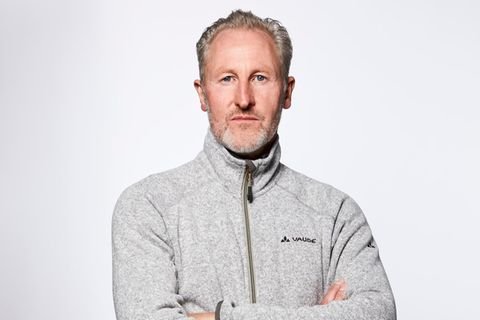 Andreas Löffl, 53, Elektrotechniker aus Winsen/Aller  "Viele in meinem Umfeld haben sich impfen lassen – und das ist auch okay. Meine 82-jährige Mutter ist doppelt geimpft. Wir haben die Daten zu ihrer Altersgruppe recherchiert, und sie hat sich für die Impfung entschieden. Ich selbst würde mich zum Beispiel mit einem Totimpfstoff impfen lassen, wenn ausreichend Studien zu Impfnebenwirkungen vorliegen. Die wichtigste Voraussetzung für eine Impfung ist für mich, dass der Druck auf Ungeimpfte und die Ungleichbehandlung weg sind – das ärgert mich. Je mehr Druck ich spüre, desto mehr Widerstand entwickle ich. Viele Studien zeigen, dass auch Geimpfte sich und andere anstecken können. 2 G ist für mich scheinheilig, da die Impfung doch freiwillig sein soll."
