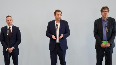 Wissing, Klingbeil und Kellner beim Statement nach einer Sondierungsrunde