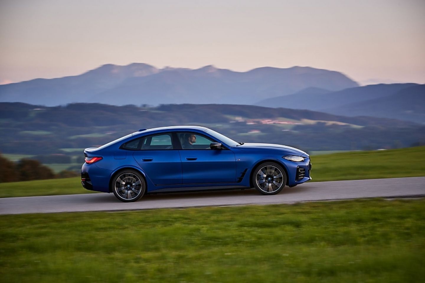 BMW i4 M50
