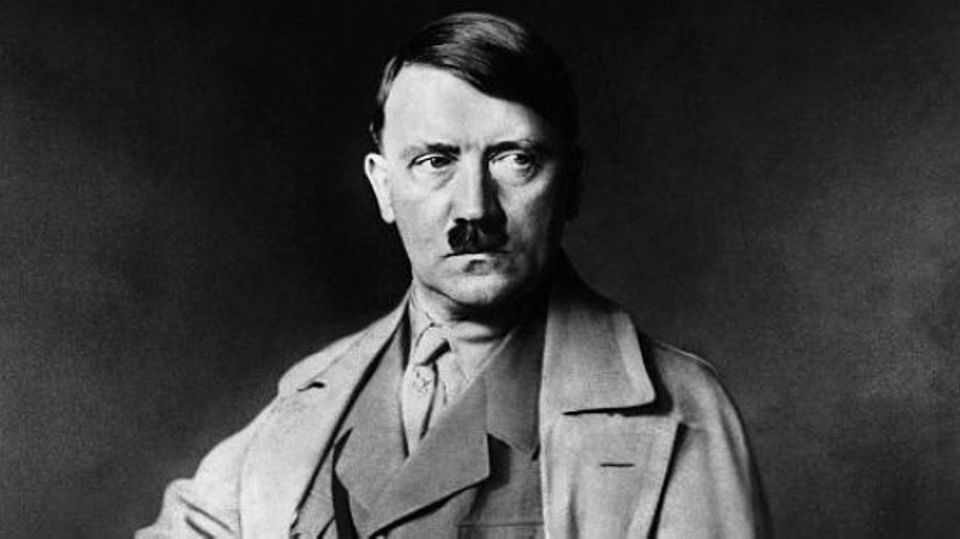Als Politiker baute Hitler  bewusst das Image des Frontsoldaten auf.