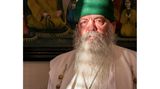 Tirana, Albanien, 2016: Das islamische Bilderverbot beachten die Bektaschi nicht. Das Gemälde hinter dem Dedebaba zeigt den Propheten Mohammed mit seiner Tochter Fatima und ihrem Ehemann Kalif Ali.