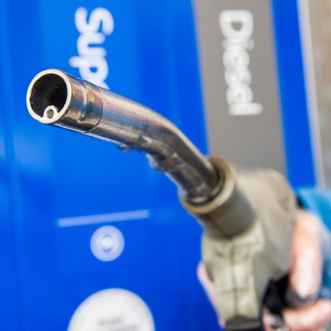 Ein Diesel-Zapfhahn an einer Tankstelle