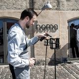 Gourmet-Genuss: Noma in Kopenhagen  Erst Anfang Oktober wurde das Noma von Chefkoch René Redzepi erneut auf Platz 1 der Liste "The World's 50 Best Restaurant" ausgezeichnet. Der Name setzt sich aus den dänischen Begriffen für "nordisch" und "Essen" ("nordisk" und "mad") zusammen. Die Speisekarte wechselt je nach Saison.  Preis: Lunchmenü mit korrespondierenden Weinen 658 Euro  Infos: https://noma.dk