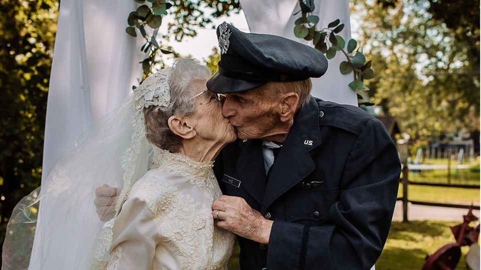Nach 77 Jahren Ein Ehepaar bekommt endlich seine Hochzeitsfotos STERN.de
