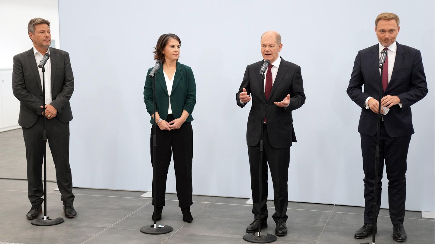 Traffic light alliance: heads of the SPD, Greens and FDP recommend coalition negotiations