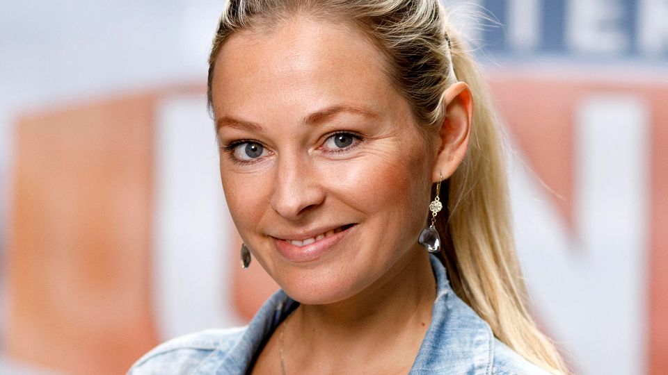 Ex-"Unter uns"-Star hat traurige Gewissheit: Sarah Storks Freund Thomas Knack ist tot