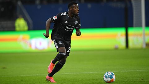 Khaled Narey von Fortuna Düsseldorf im Spiel beim HSV