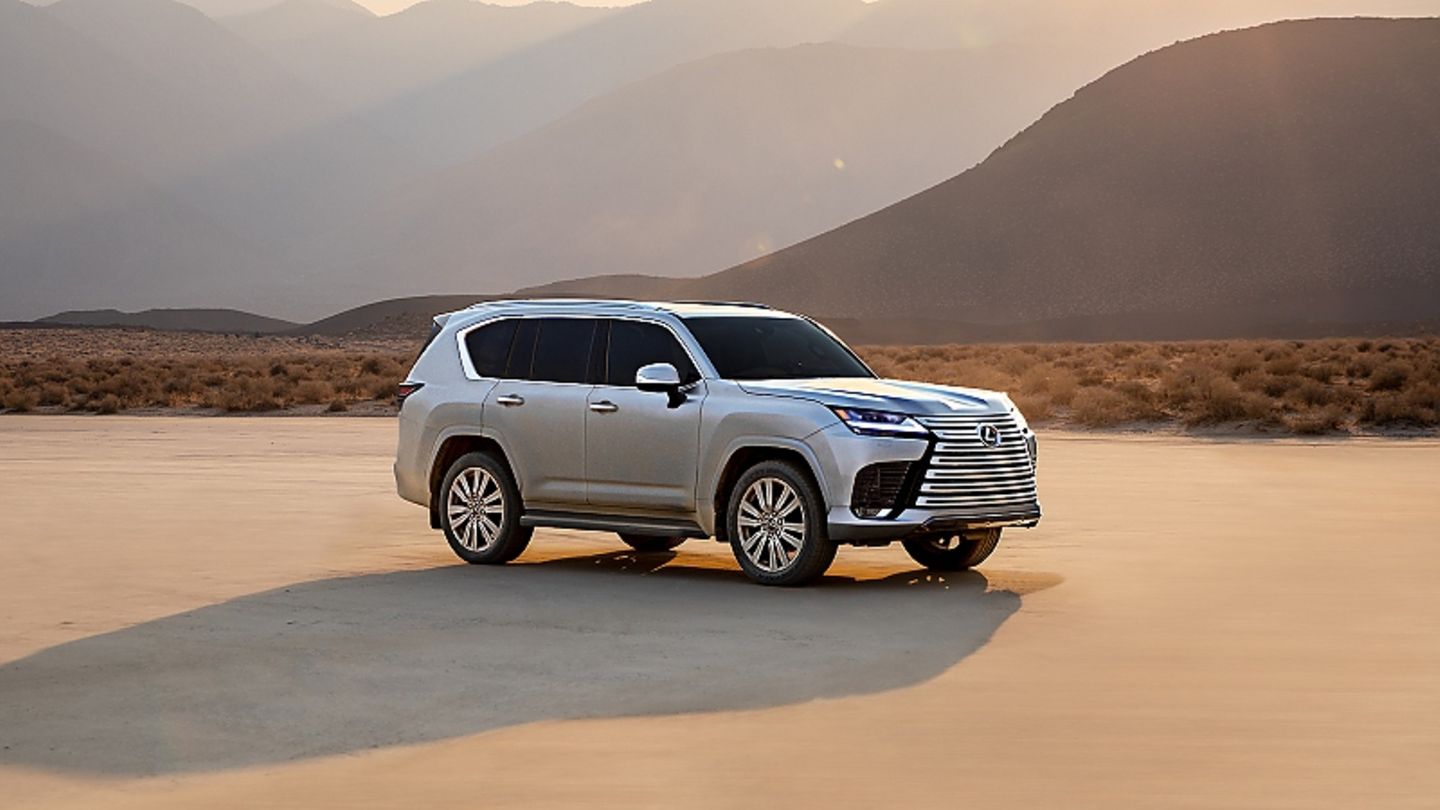 Lexus LX 600