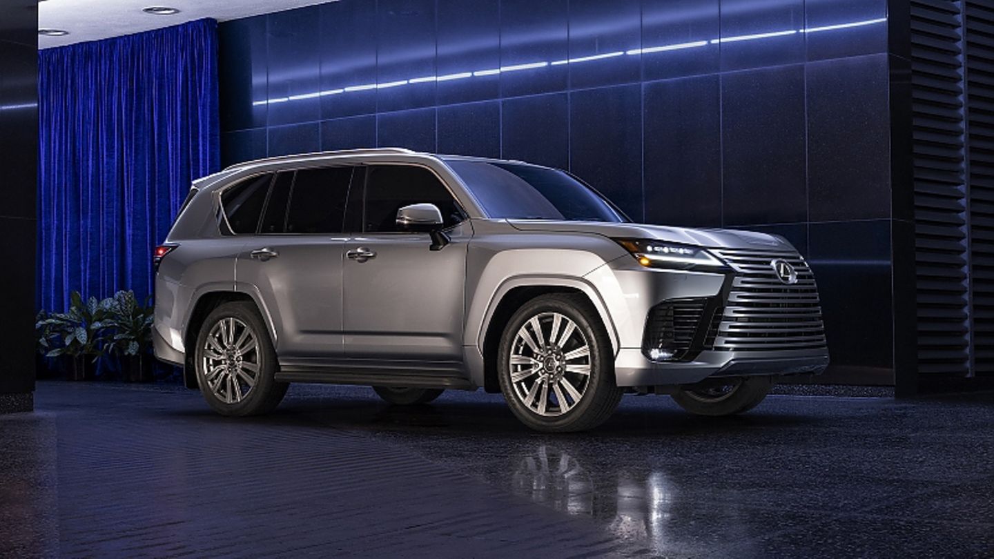 Lexus LX 600