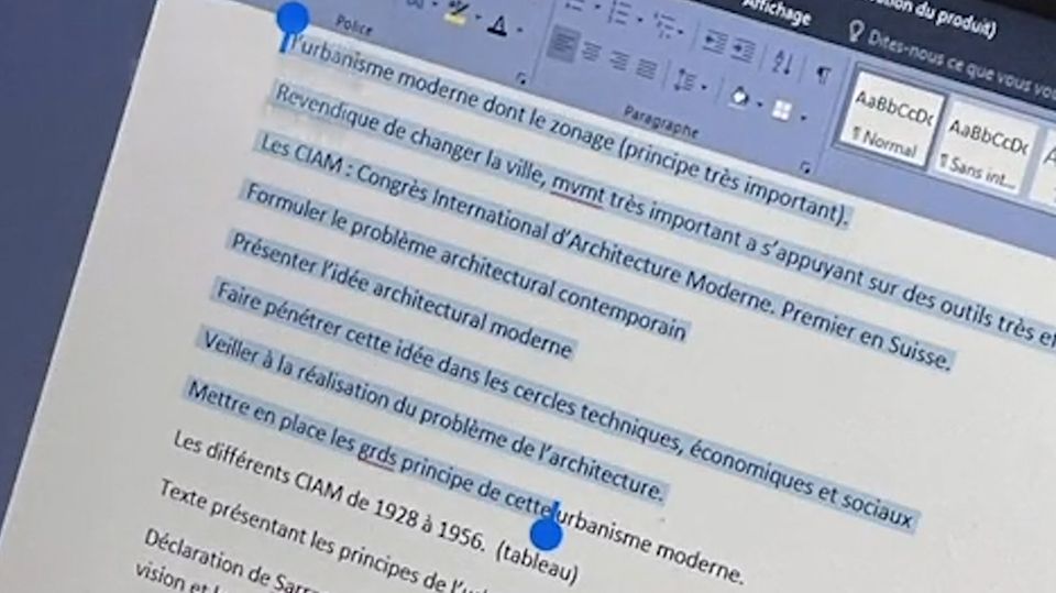 Live Text Funktion von Apple Student nutzt neues Apple-Feature, um Mitschriften seiner Kommilitonen zu kopieren