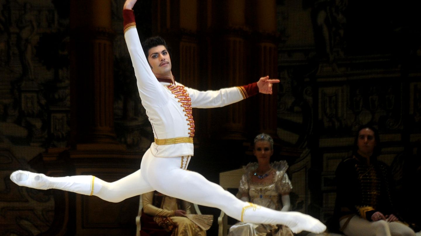 Scandal in the Bolshoi Theater: Ballet legend unpacks inside information