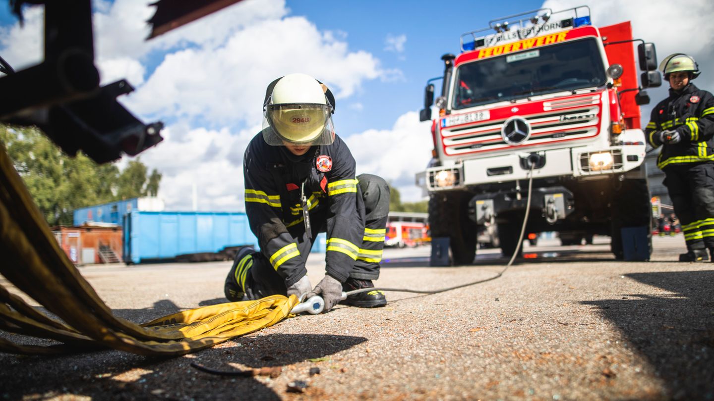 Freiwillige Feuerwehr: Freiwillig Mitten Ins Feuer | STERN.de