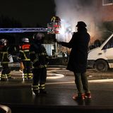 Was ist hier los?  Vor allem in den lokalen Medien haben Feuerwehreinsätze einen hohen Nachrichtenwert. Ein wenig Pressearbeit gehört unter Umständen auch zum Einsatzprofil.