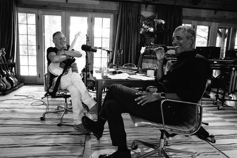 Zunächst unterhielten sich die Freunde Springsteen und Obama für ihren Podcast "Renegades – Born in the USA". Nun entstand aus den Transkripten ein Buch