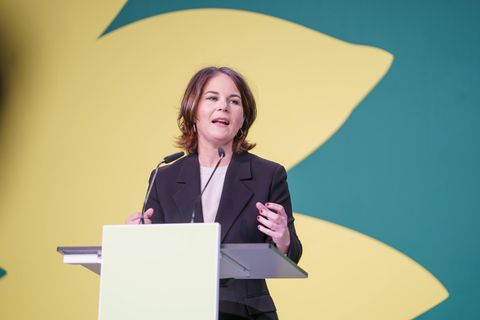 Grünen-Chefin Baerbock will vorerst nicht, dass die Ostsee-Pipeline Nord Stream 2 in Betrieb geht (Smybolfoto)