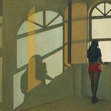 Das Licht von draußen malt an die Zimmerwand.