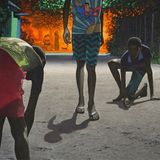 Beim Bild Spielplatz überwältigen die Farben den Betrachter.