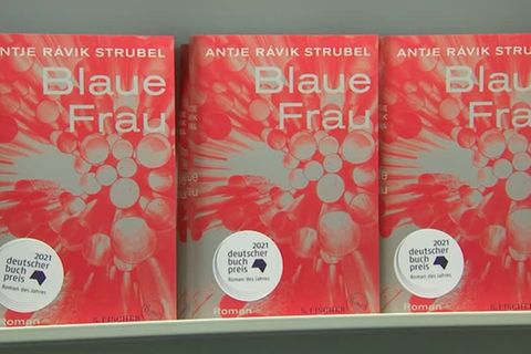 Video: Hingucker der Frankfurter Buchmesse - "Blaue Frau" und ein rechter Verlag