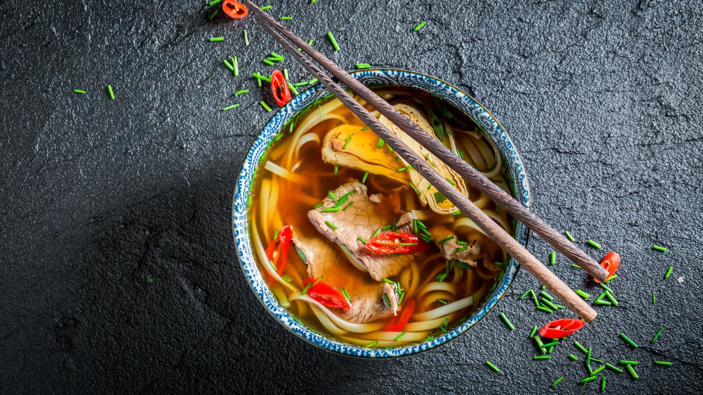 Asiatische Hühnersuppe