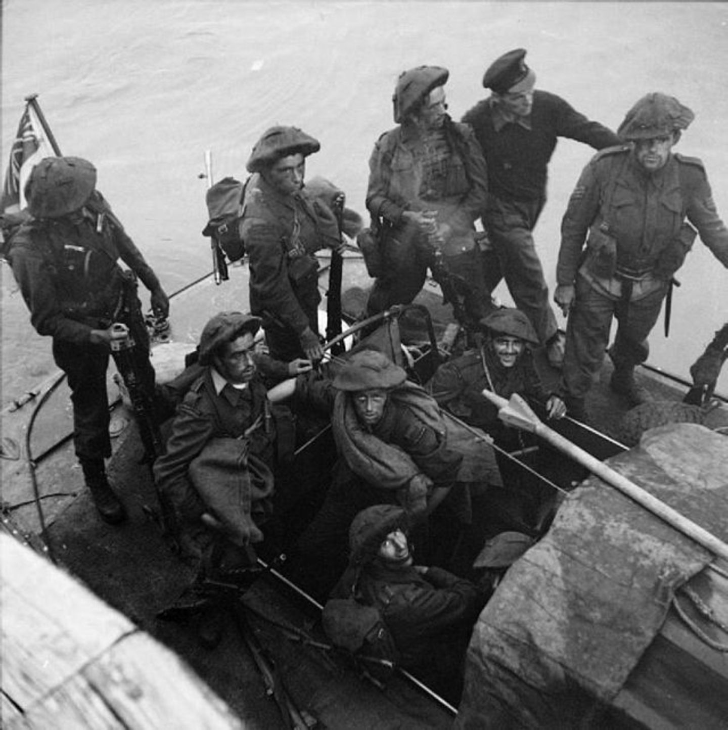 Commandos auf dem Weg zurück zur Insel.