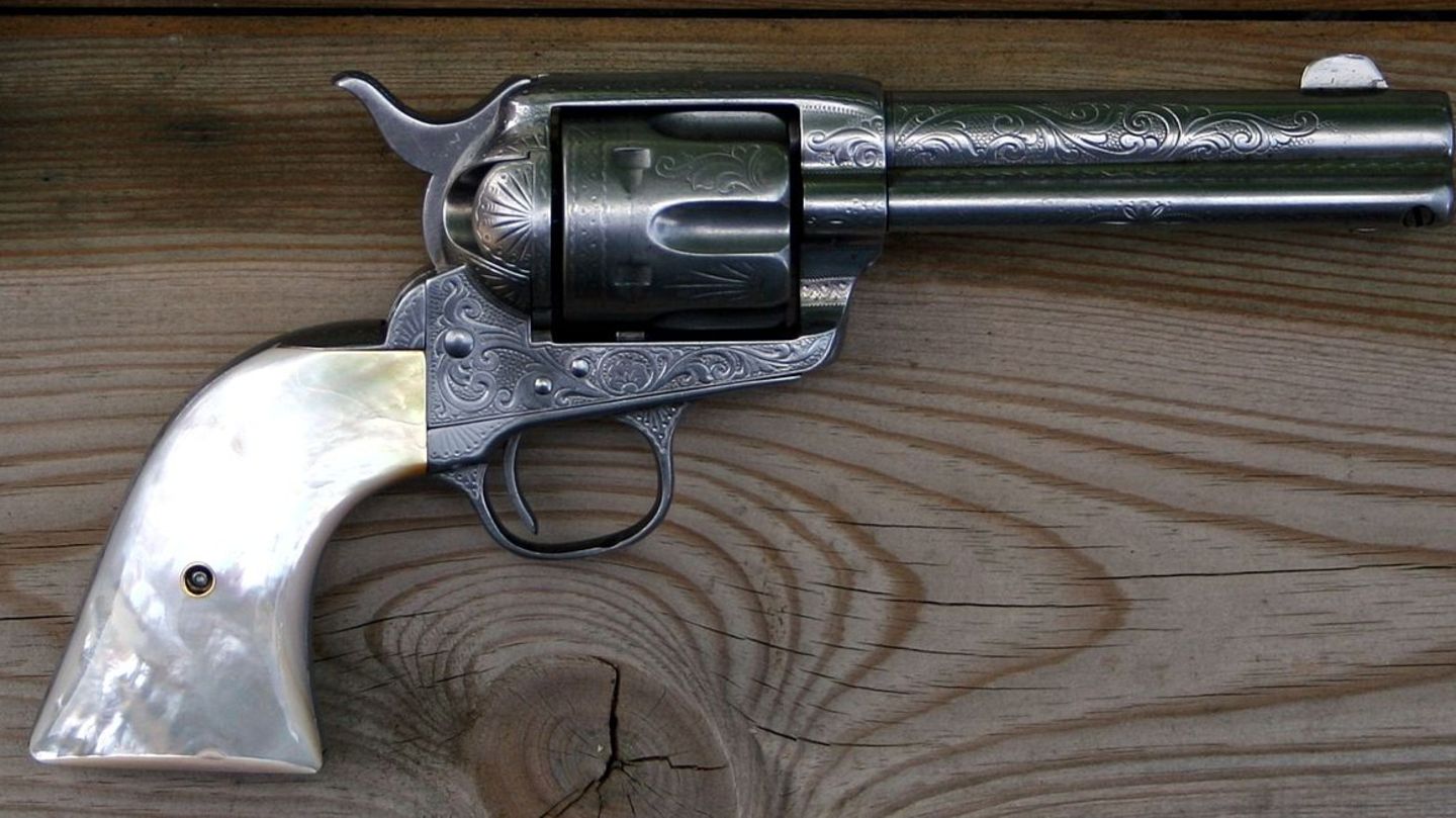 Baldwin accident: died from a blank cartridge – how is that possible?