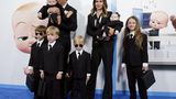 Das Paar hat zusammen sieben Kinder, vier Söhne und drei Töchter. Beim gemeinsamen Besuch einer Filmpremiere 2021 waren sechs der Kinder dabei – die jüngste Tochter kam erst 2022 zur Welt. 