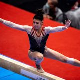 Bronze ging ebenfalls an eine US-Amerikanerin. Kayla DiCello landete mit 54,566 Punkten auf dem dritten Platz.