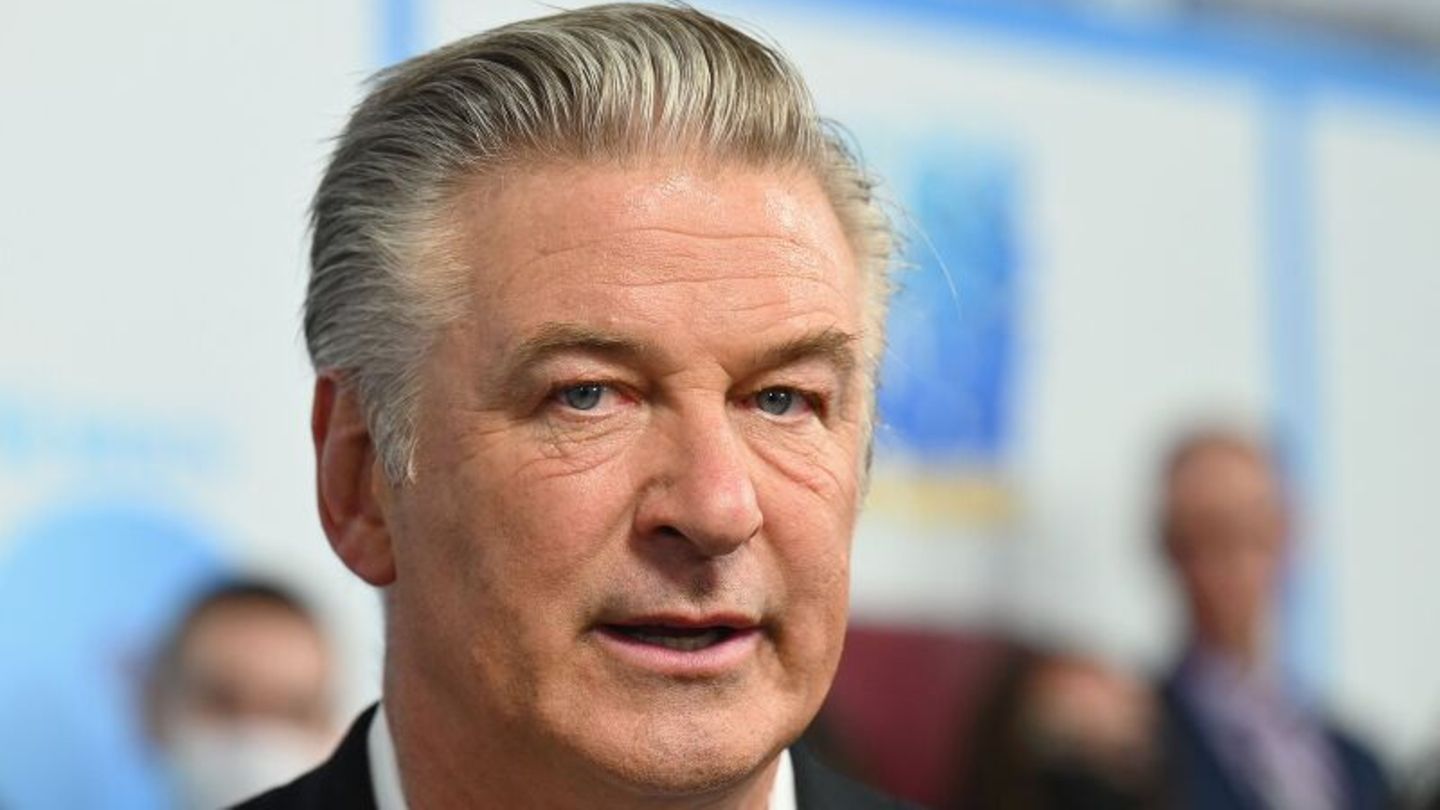 Ein Durchsuchungs-Bericht der Polizei entlastet Alec Baldwin 